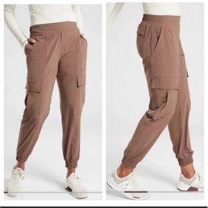 ATHLETA Chelsea Utility Jogger in Mineral Brown size 12.